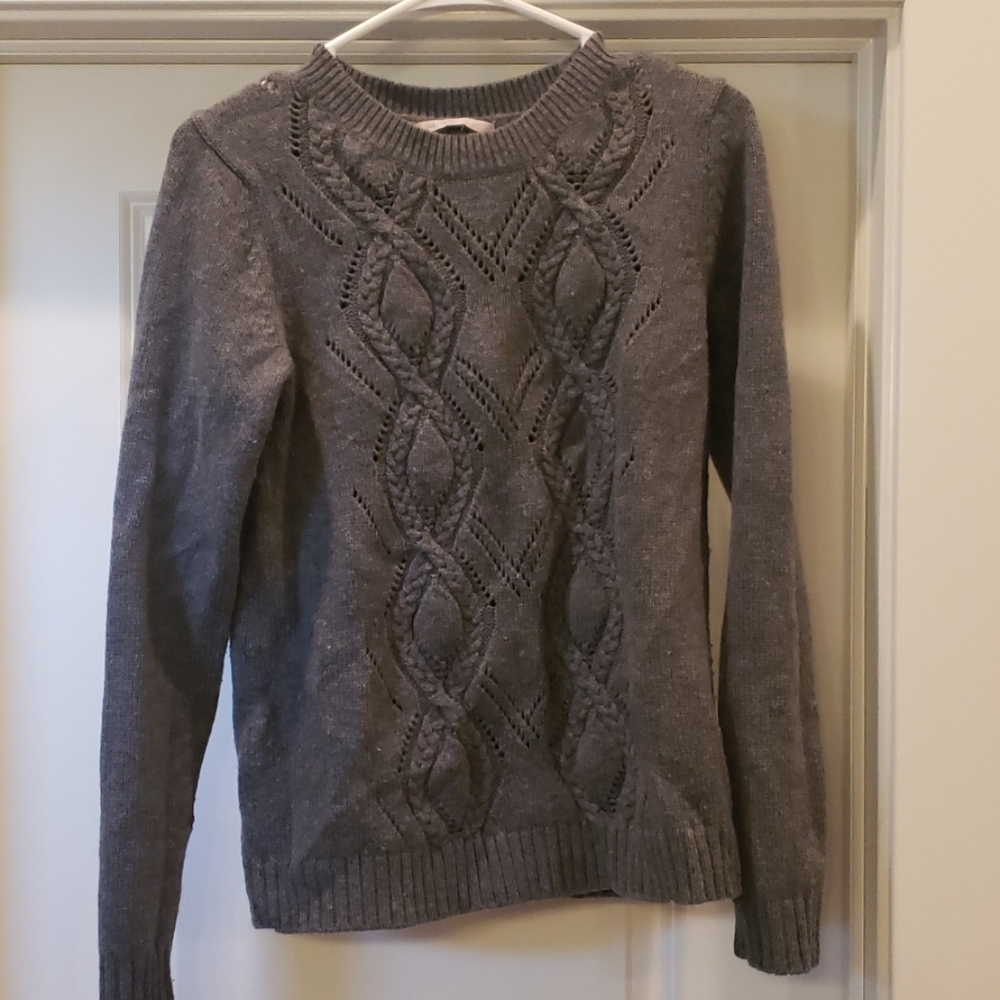 Gap sweater